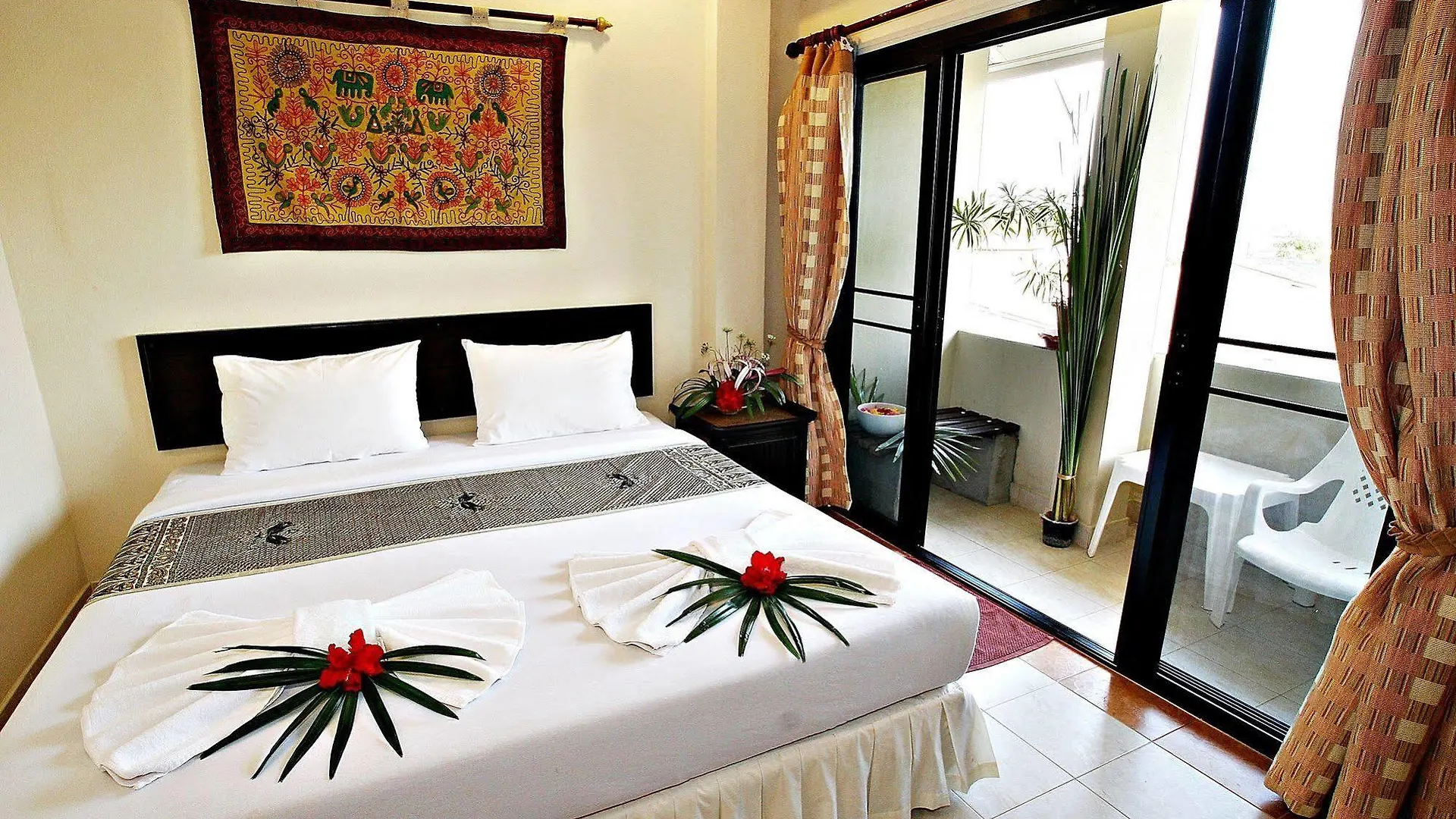 Aloha Lanta Hostel Koh Lanta